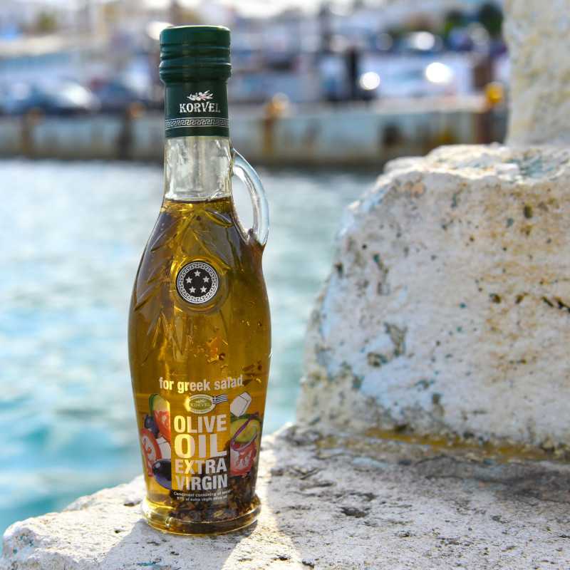 Aceite de oliva virgen extra Korvel con hierbas para ensalada griega – Ánfora 250 ml